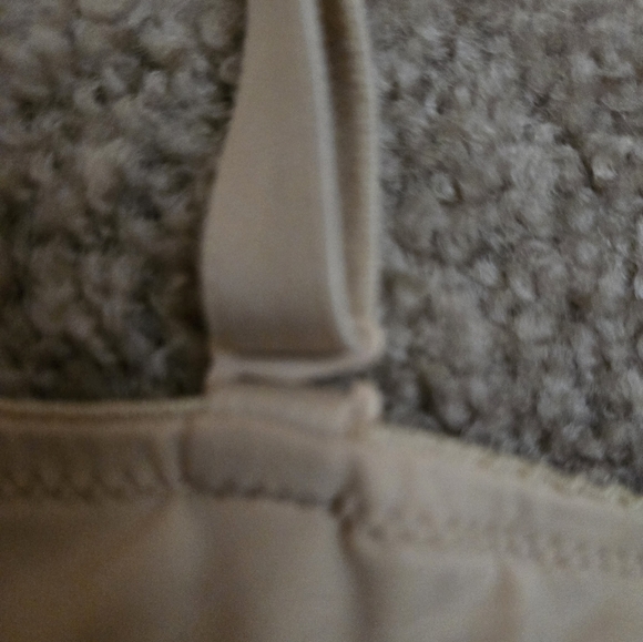 Nude colored Victoria's Secret Bra - Picture 3 of 6